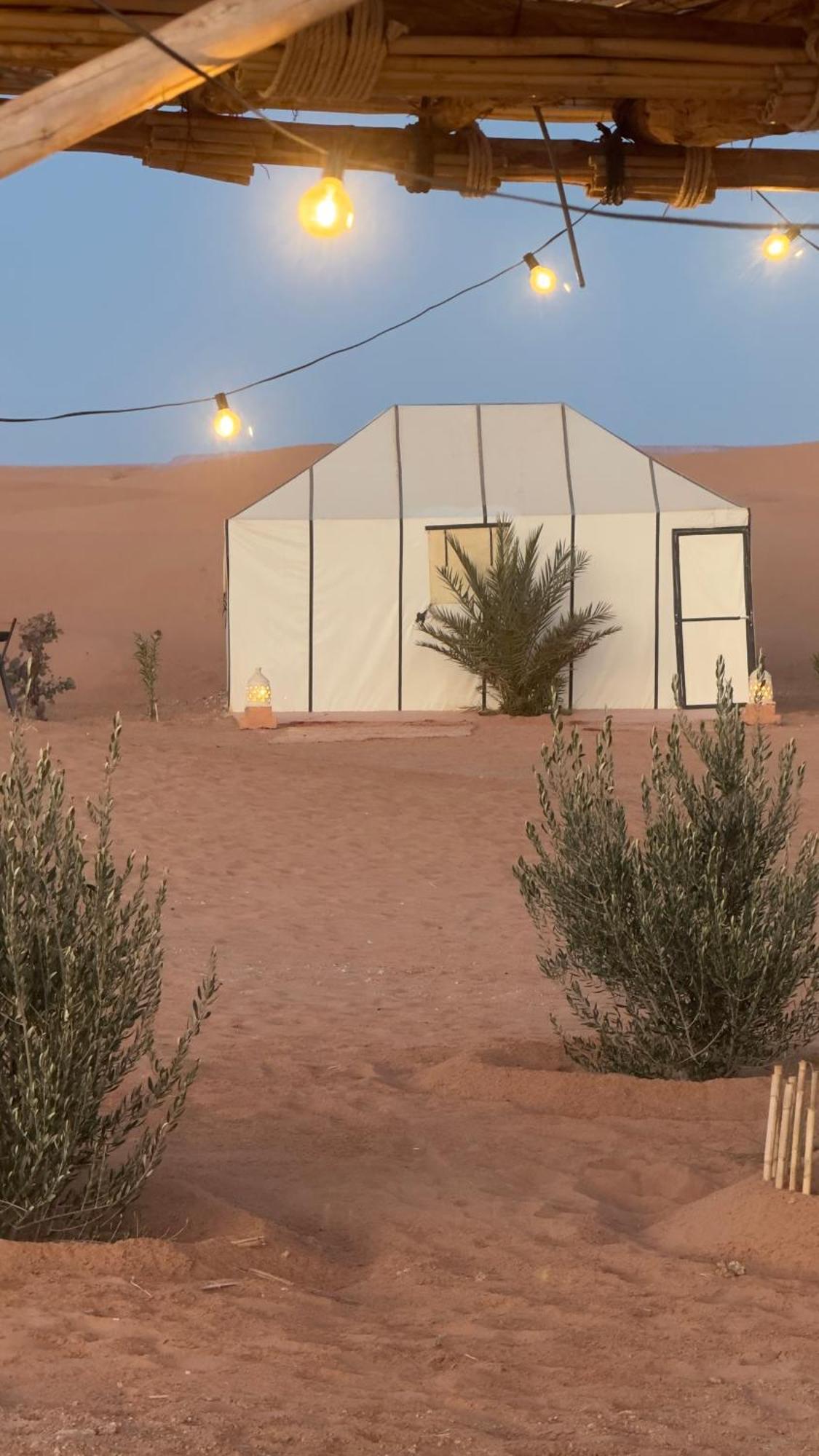 Hotel Royal Luxury Camp à Merzouga Extérieur photo
