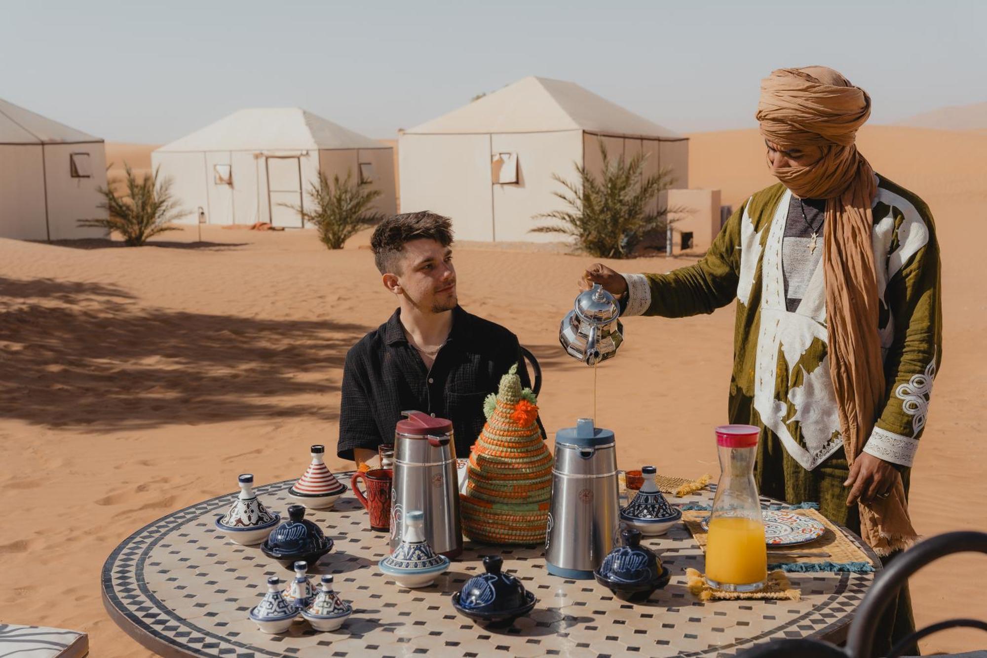 Hotel Royal Luxury Camp à Merzouga Extérieur photo